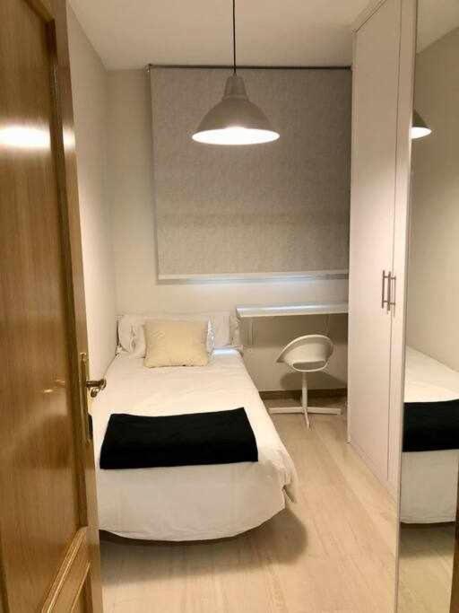 H&H Suite Train Station Apartament Granada Bagian luar foto