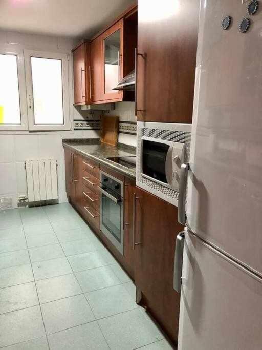 H&H Suite Train Station Apartament Granada Bagian luar foto